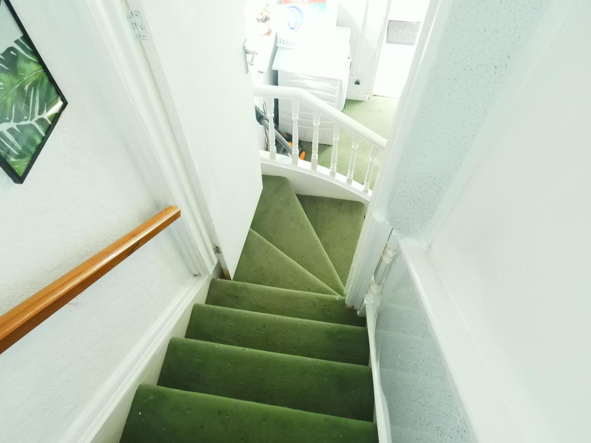 Service Accommodation 2 Bed Room Apartment In Newport South Wales Near Celtic Manor Icc Wales Exterior photo