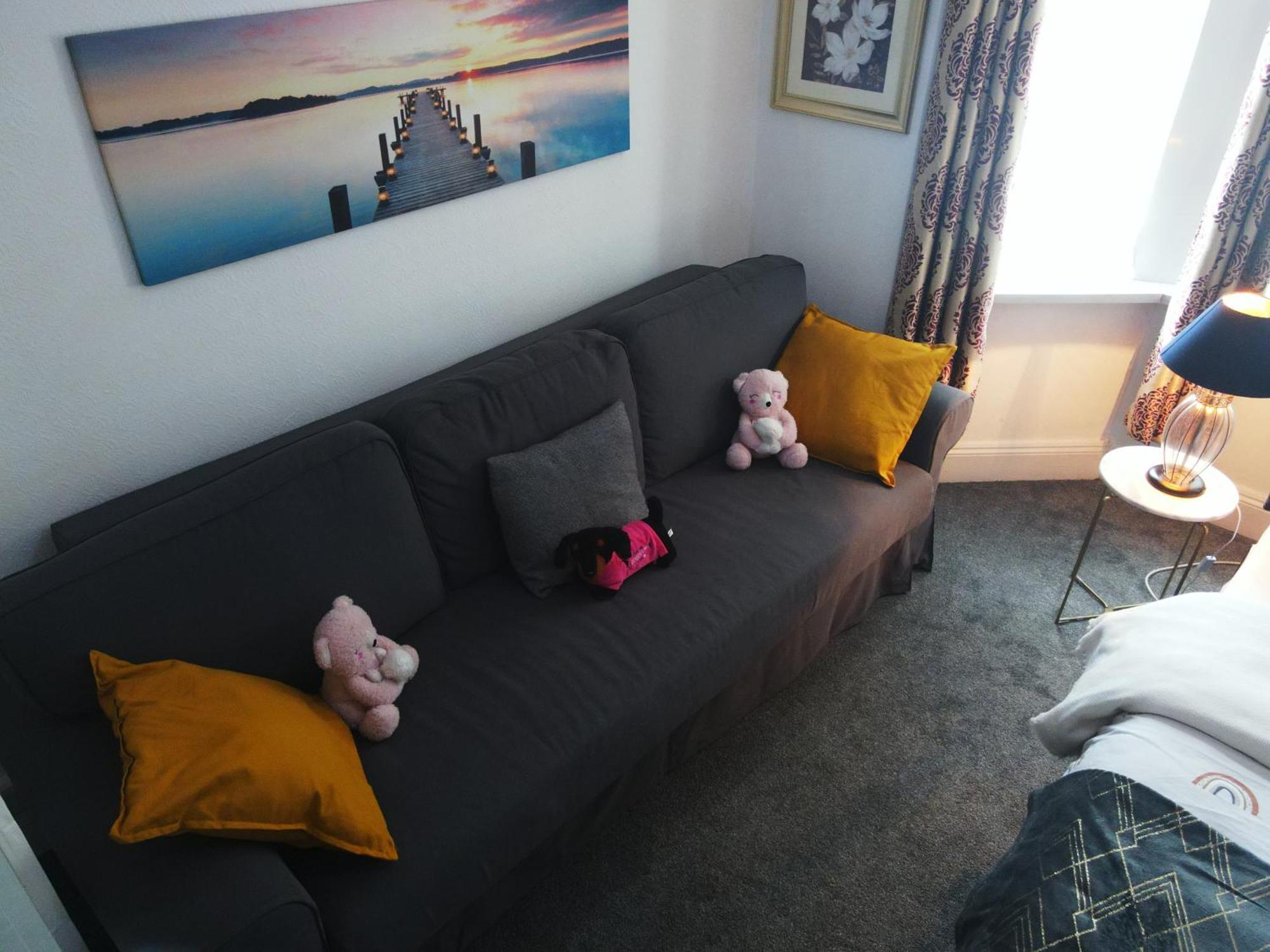 Service Accommodation 2 Bed Room Apartment In Newport South Wales Near Celtic Manor Icc Wales Exterior photo